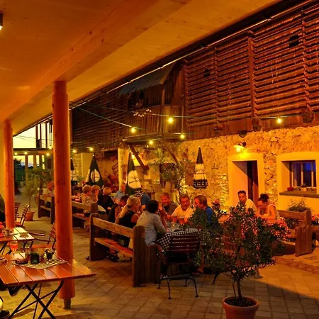 Πανσιόν Alpen Adria Rausch